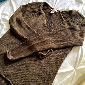 H&M basic olive green sweater